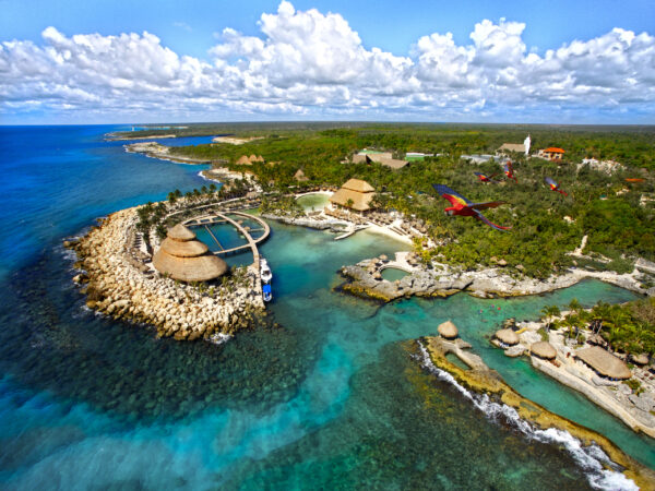 Xcaret Plus: Cultura, Aventura y Show Nocturno